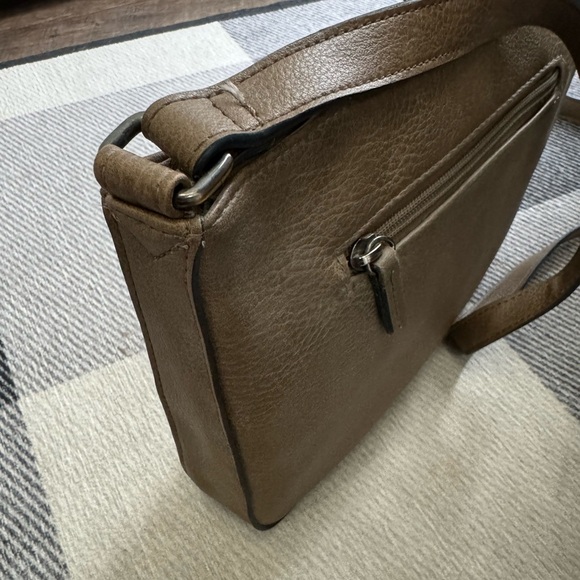 Roots Crossbody Vegan Leather Bag - Picture 3 of 16